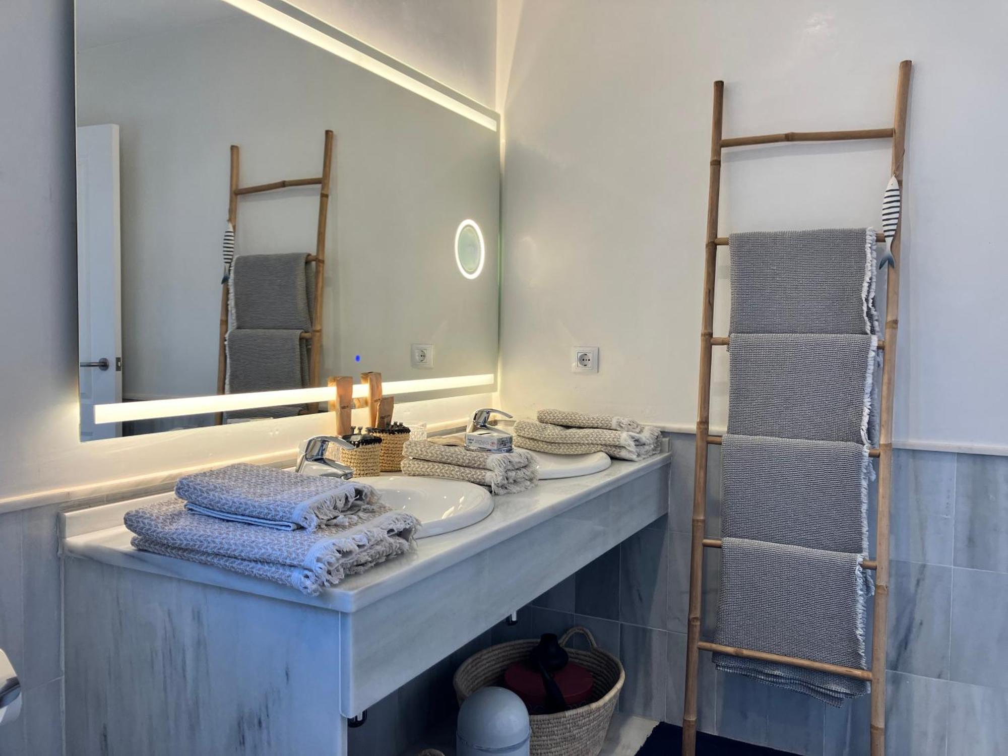 Villa De La Luz Luxury Guesthouse El Portil Phòng bức ảnh
